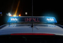 Schwerer Unfall in Leopoldshöhe-Bexterhagen: Mercedes-Fahrer lebensgefährlich verletzt