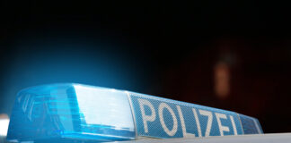 Leopoldshöhe: Jugendliche bedrohen Familie mit Kleinkindern