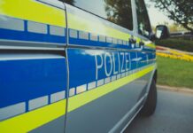 Gefährlicher Zwischenfall auf A33: Lkw-Fahrer bremst Verkehr aus