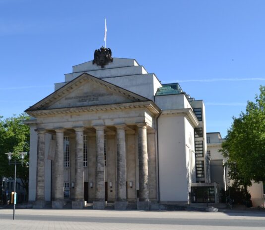 Landestheater Detmold: Großes Spielzeiteröffnungsfest im Schlosspark