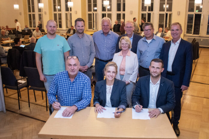 068 Unterschrift Kooperationsvereinbarung H2