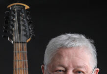 Mit Ringelnatz, Goethe und Gitarre unterwegs: Jörg Czyborra präsentiert in Oerlinghausen sein neues Programm