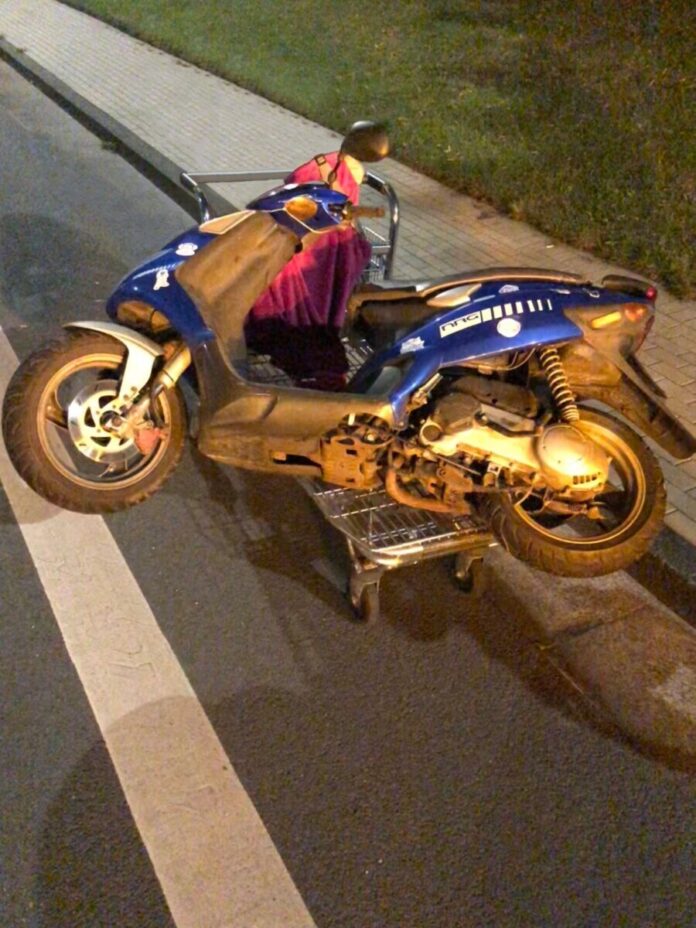 Gestohlener Roller auf Einkaufswagen