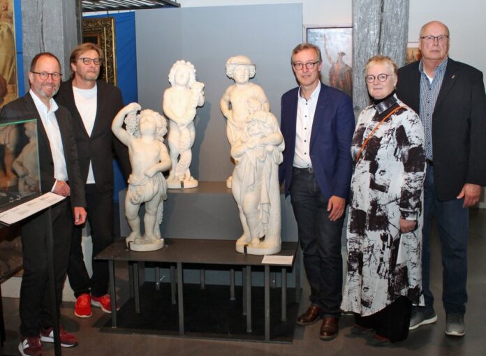 Skulpturen