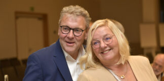 Lippes neuer Landrat: Meinolf Haase schlägt Ilka Kottmann