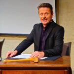 Lemgo: TV-Star Roman Kniżka erinnert an Kriegsende vor 80 Jahren