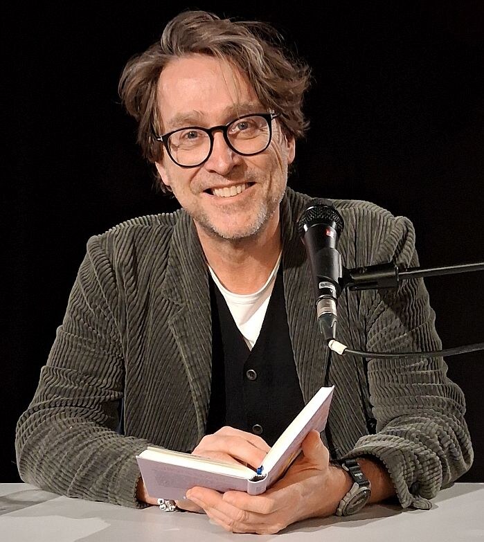 Jan Weiler erforscht das Pubertier im Schulzentrum Werreanger in Lage