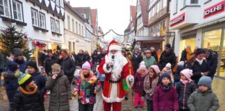Lemgo: Dritter Nikolausumzug zieht durch Innenstadt