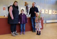 Glückliche Gewinner beim LWZ-Gewinnspiel: Exklusive Begegnung mit Pettersson und Findus im ausverkauften Sommertheater