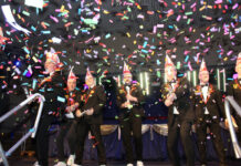 Feuerwerk zur Sessionseröffnung: Karnevalsparty in Hohenhausen