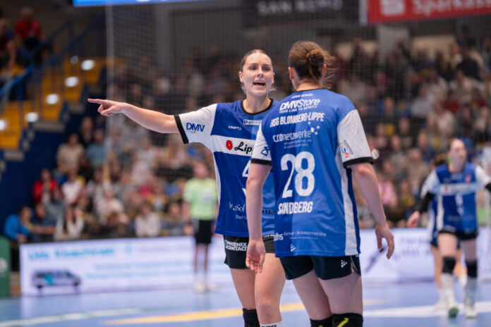 HSG Blomberg-Lippe (GER) vs. SV Union Halle-Neustadt (GER), Handball, 1. Handball Bundesliga Frauen, 10. Spieltag, 30.12.2025, Saision 2025/2026, Lemgo