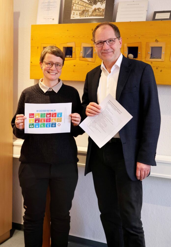 f7995253-15e8-7a3e-1345-a171d73fdb86