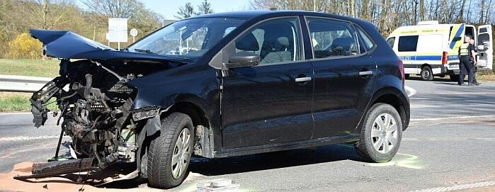 Autofahrer verursacht wegen eines „medizinischen Notfalls“ einen Alleinunfall in Lemgo