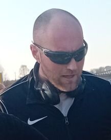 Ladendieb in Lage wird mit einem Fahndungsfoto der Polizei gesucht