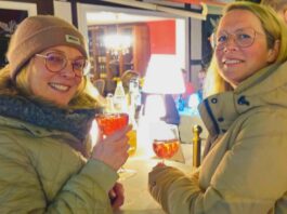 Warme Temperaturen, volle Straßen: So war das Moonlight-Shopping in Lemgo