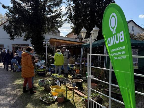 Die Ortsgruppe vom BUND Lage bietet eine Pflanzentauschbörse an