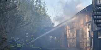 Brandstiftung in Beverungen? Polizei ermittelt nach Feuer in Obdachlosenunterkunft