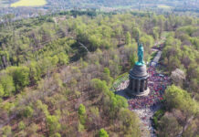Kultlauf durch Teutoburger Wald: Alle Infos zum 54. Hermannslauf 2026
