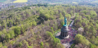 Kultlauf durch Teutoburger Wald: Alle Infos zum 54. Hermannslauf 2026