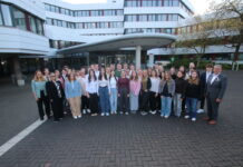 Feierstunde: Kreis Lippe begrüßt 38 neue Nachwuchskräfte