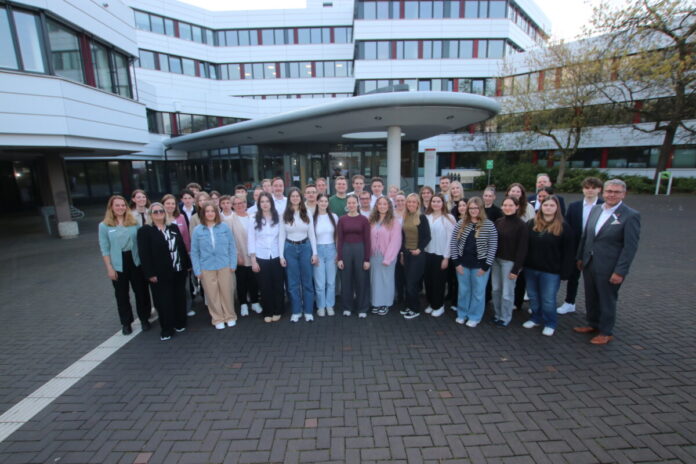 Kreis Lippe begrüßt Nachwuchskräfte