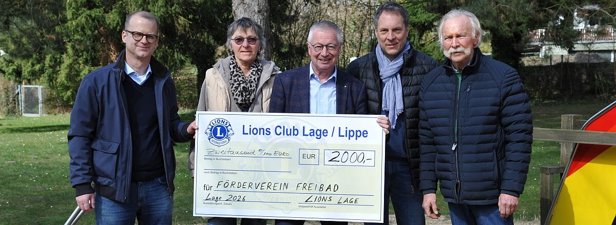 Warmer Regen fürs Freibad Hörste dank des Lions Clubs