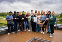 258 Meter Gemeinschaft: TH OWL holt Frühstückstafel-Weltrekord