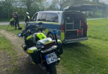 Motorradkontrollen im Kreis Lippe: Polizei stoppt Raser und ahndet technische Mängel