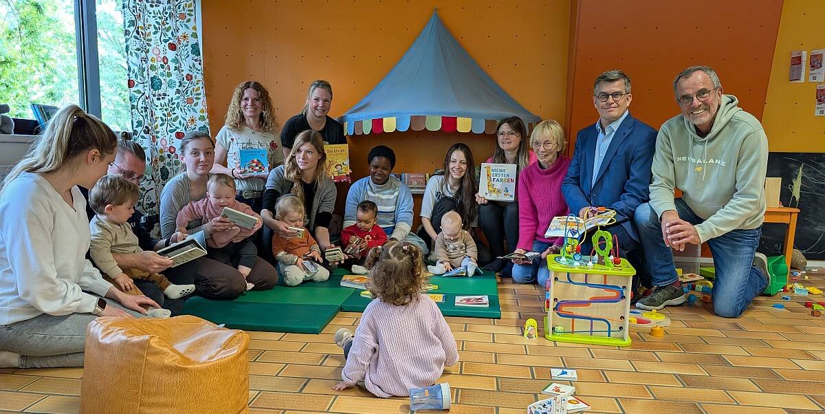 Bücher öffnen früh Welten – Spendenaktion des Fördervereins Stadtbücherei