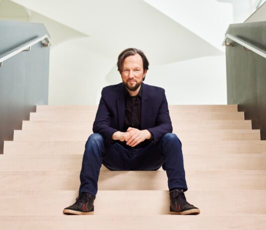 „Hermann (fool on the hill)“ im Theater Gütersloh: Regisseur Christian Schäfer im Interview über Mythos und Apokalypse