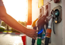 Volle Tanks, strahlende Gewinner: 10.000 Euro für Autofahrer