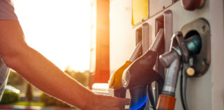 Volle Tanks, strahlende Gewinner: 10.000 Euro für Autofahrer
