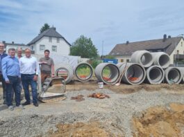Oerlinghausen: Spatenstich für neues Wohnquartier in Helpup