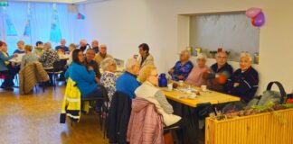 Sommernachmittag im Schützenhaus: Nachbarschaftskaffee lädt nach Lemgo ein