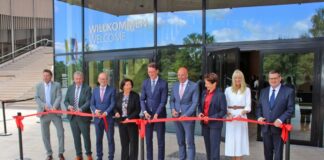 Detmold: Ministerpräsident Wüst eröffnet neues Eingangsgebäude am LWL-Museum Hellerlecht