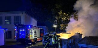 Lemgo: Drei Müllcontainerbrände in zwölf Stunden beschäftigen Feuerwehr