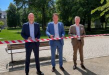 Im Herzen der Innenstadt: Umgestalteter Detmolder Schloßplatz feierlich eingeweiht