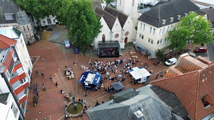 Auftakt zum Lagenser Sommer mit einem Konzert der Band »Hirsch.Böcke«