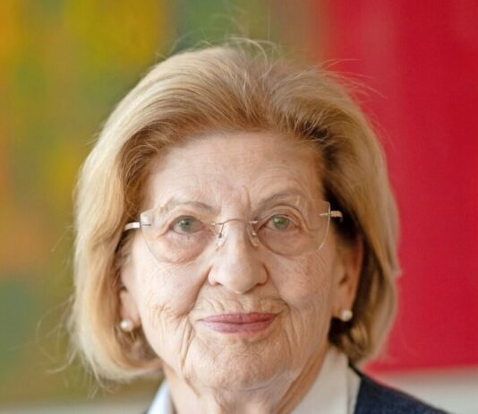 Auschwitz-Überlebende kommt nach Detmold: Eva Szepesi am 11. Juli im Gespräch mit Louis Pawellek