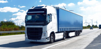 Ausnahme bis Ende August: NRW lockert Lkw-Fahrverbot