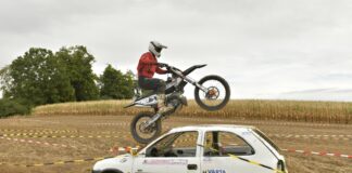Motorradrennen aufm Acker: MSC Lippe-West veranstaltet 30. Enduro-Cup in Greste