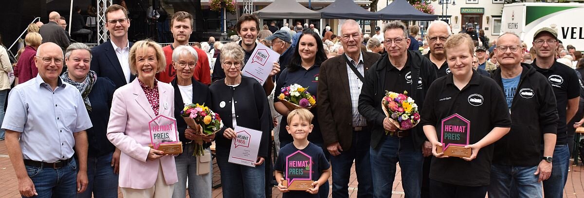 Loblied auf das Ehrenamt in Lage mit dem Heimatpreis