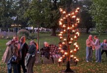 Bad Salzuflen: Kurpark erstrahlt im Licht von 10.000 Kerzen