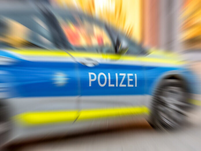 Jugendliche liefern sich in Blomberg in gestohlenen Autos Rennen mit der Polizei