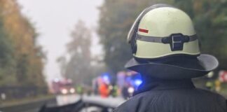 Tödlicher Unfall auf B1 bei Horn-Bad Meinberg: 30-jährige Detmolderin stirbt bei Kollision