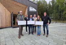Klimaerlebniswelt Oerlinghausen: Spendenübergabe für guten Zweck