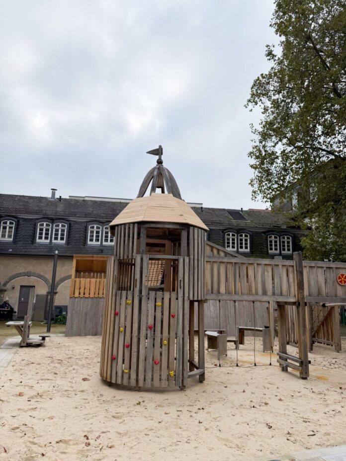 Spielplatz_Schlossplatz