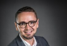 Technikhilfe aus der Nachbarschaft: Detmolder David Harms startet kostenlose Vermittlungsplattform