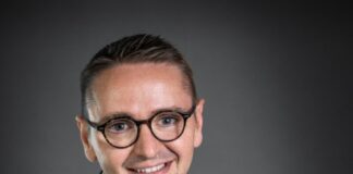 Technikhilfe aus der Nachbarschaft: Detmolder David Harms startet kostenlose Vermittlungsplattform